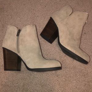 Reaction Kenneth Cole Booties